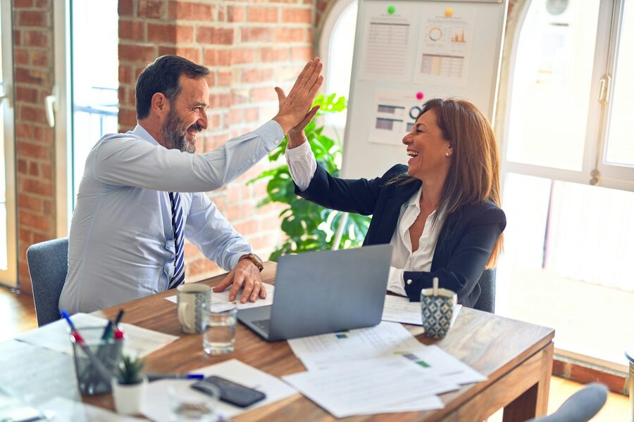 Работа отдела продаж отеля в CRM